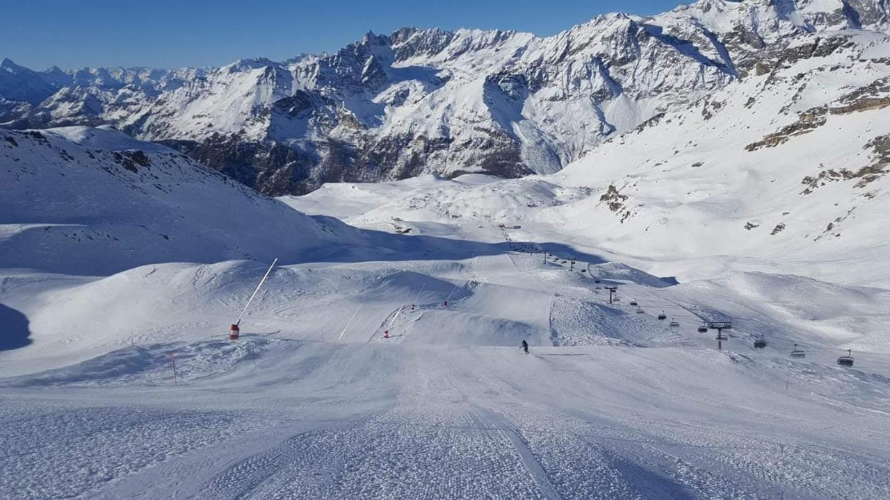 Le Petit Refuge Cervinia Lägenhet Breuil-Cervinia Exteriör bild