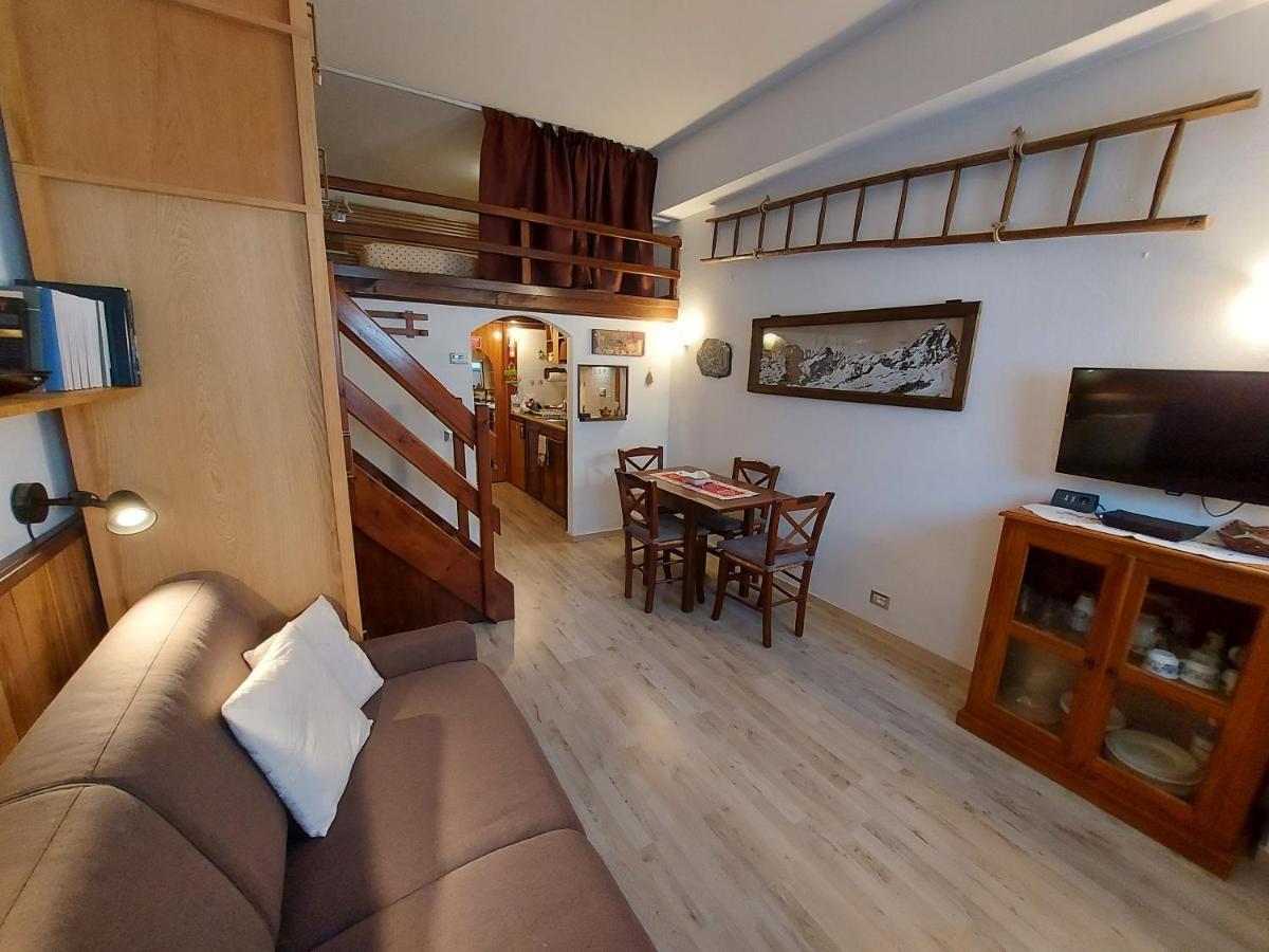 Le Petit Refuge Cervinia Lägenhet Breuil-Cervinia Exteriör bild